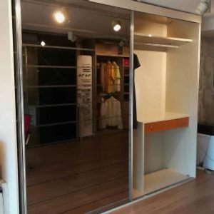 Çizgili Aynalı 2 Kapaklı Dolap 7 300x300 - Çizgili Aynalı 2 Kapaklı Dolap